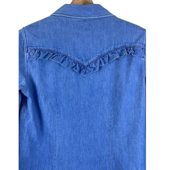 ARIAT RUFFLE DENIM PALE INDIGO WOMEN'S SHIRT SIZE XS/TP NWT - Picture 7 of 8